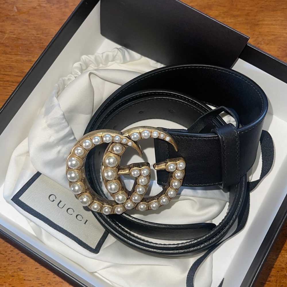 Gucci pearl belt comes with original box dust bag and receipt